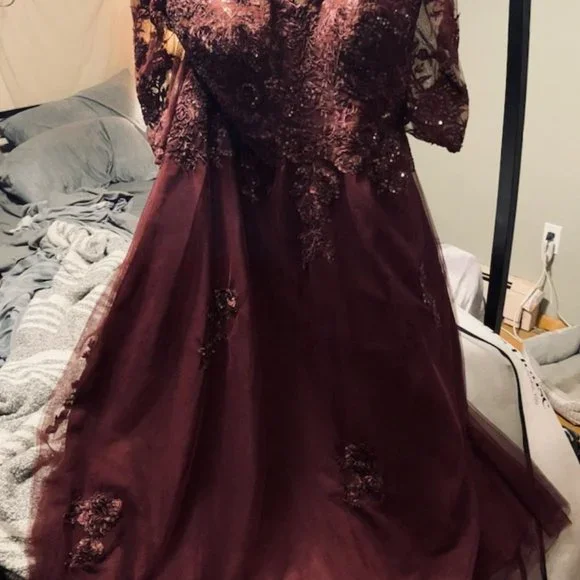 A-line V-Neck Floor-Length Lace Tulle Mother of the Bride Dress With Sequins